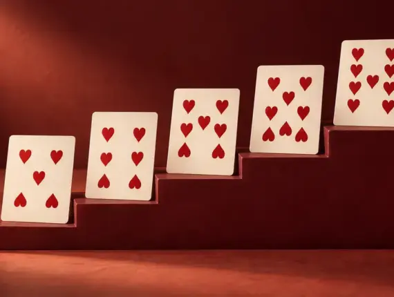 Pokerikädet järjestyksessä – käsien arvo heikoimmasta parhaimpaan